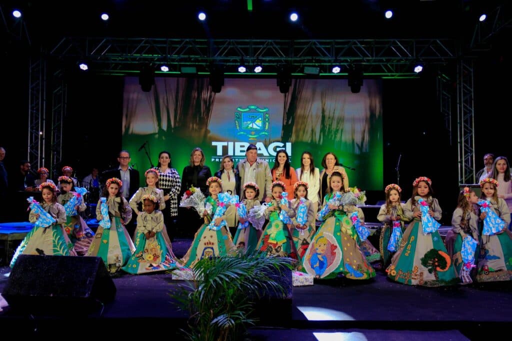 XXI Festa de Ação de Graças pela Colheita de Tibagi movimenta multidão