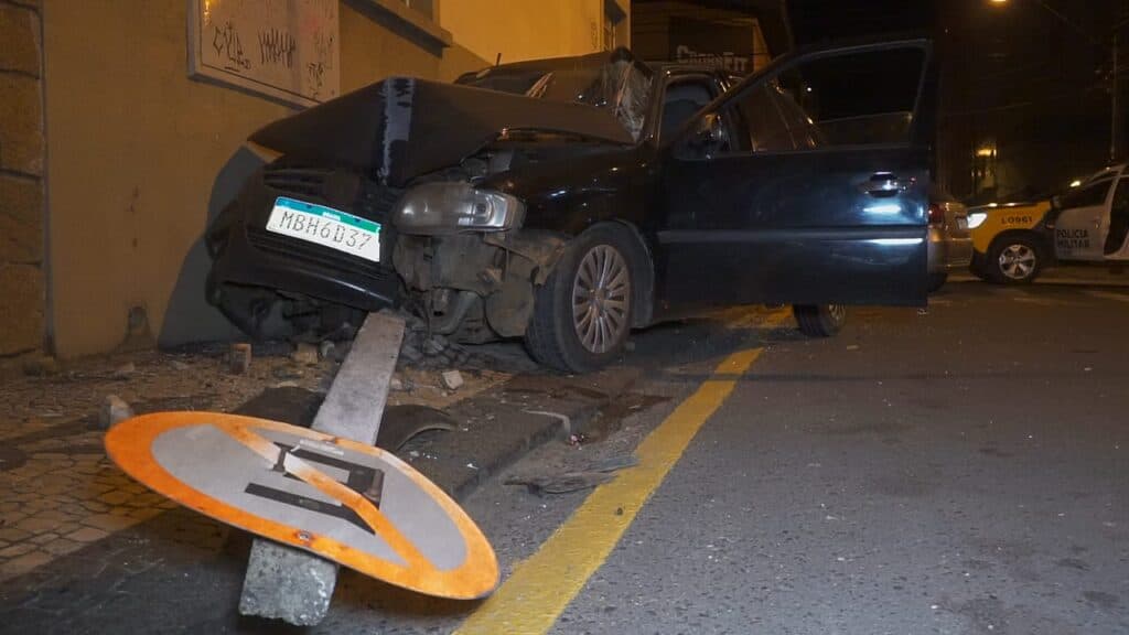 Grave colisão deixa três vítimas no centro de PG