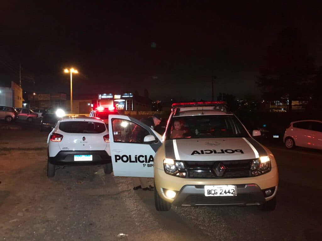 Mulher leva tiro na cabeça após tentativa de assalto em PG