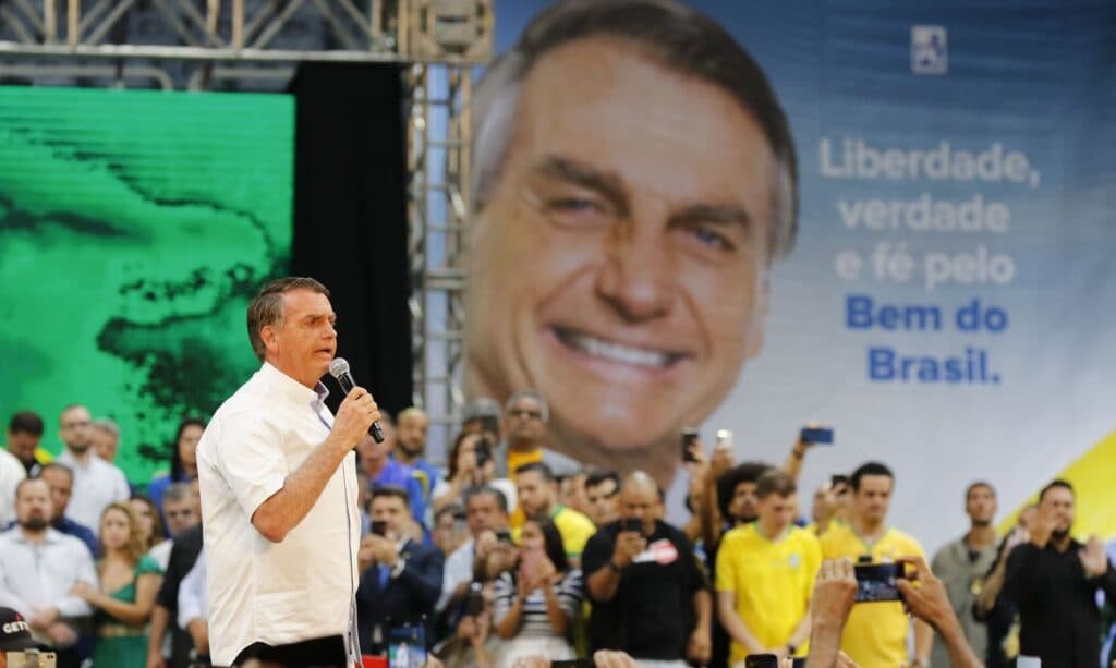 Presidente Bolsonaro participa de sabatina no Jornal Nacional nesta segunda