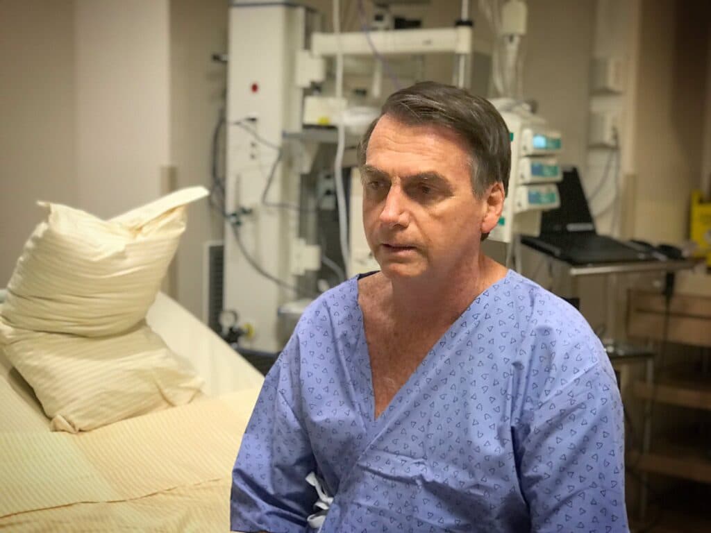 Presidente é internado em São Paulo com desconforto abdominal