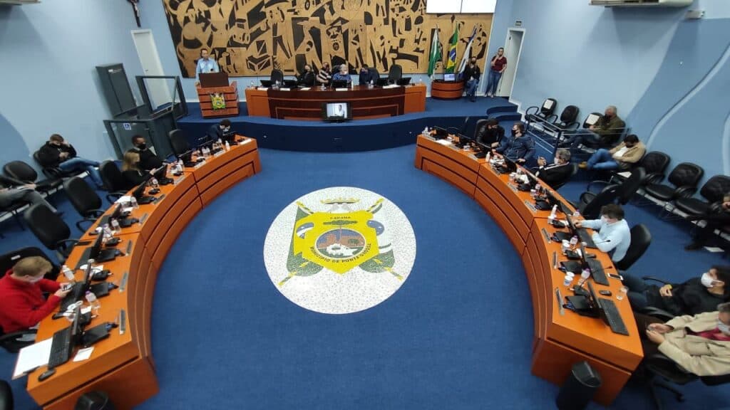 Vereadores aprovam Vale Alimentação e Programa de Demissão Voluntária em PG
