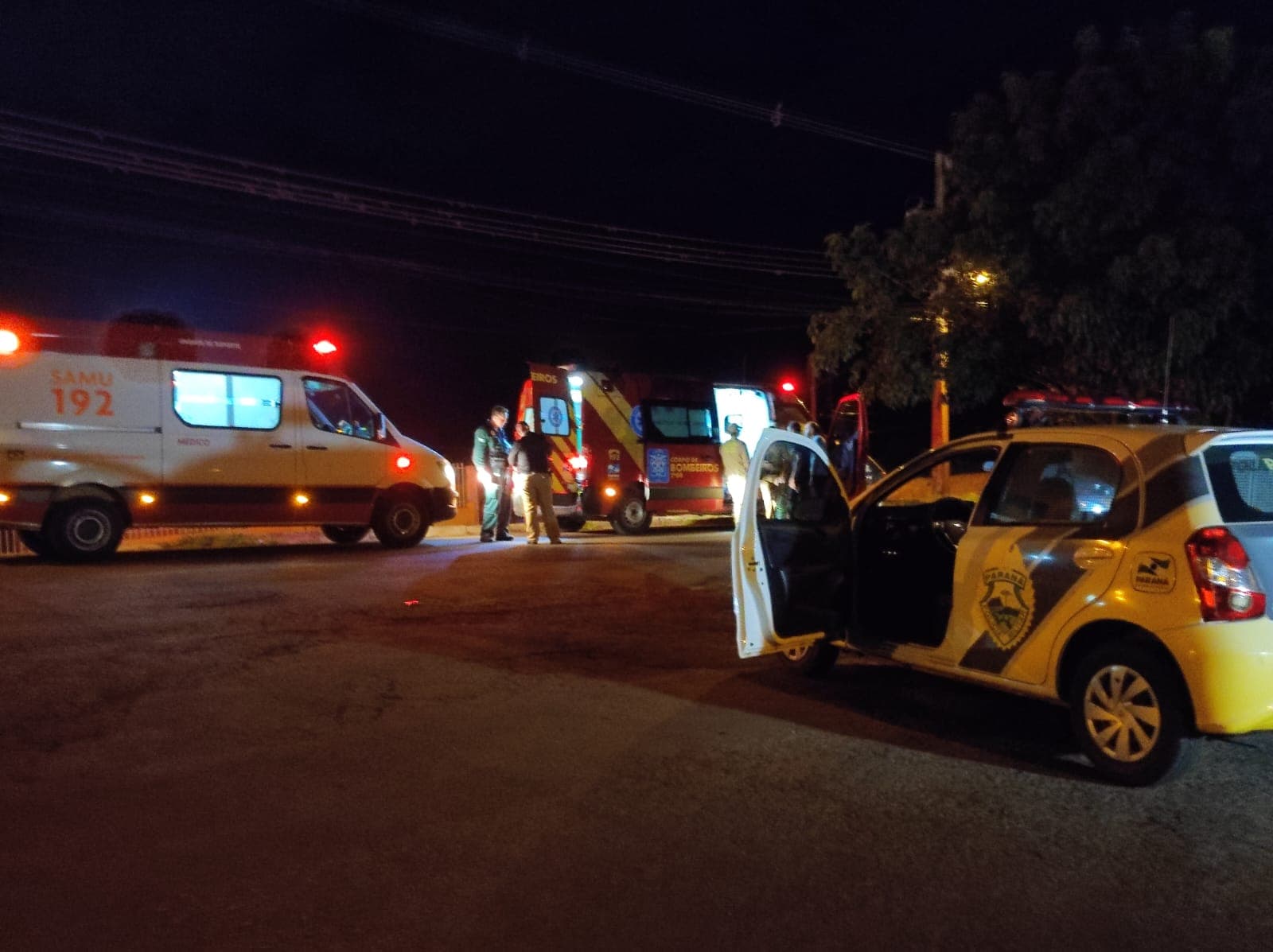 Briga de bar termina com dois esfaqueados em bairro de PG