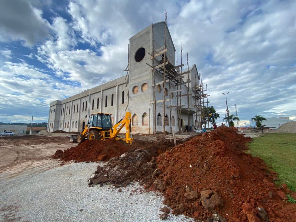 Nova matriz da Perpétuo Socorro de Castro PR terá relíquia de Madre Teresa