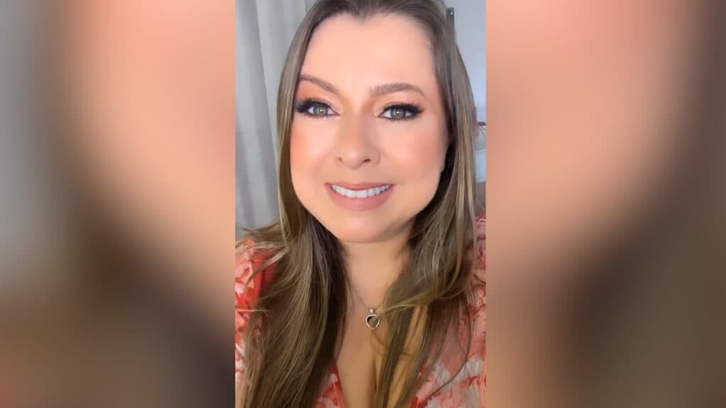 LUTO: Jornalista Valéria Bellafronte, ex-rádio T, é enterrada em Cascavel
