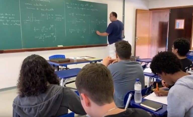 MEC divulga editais do Sisu, Prouni e Fies para 2º semestre