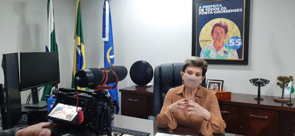 Prefeita Elizabeth determina corte de 25% das despesas no município
