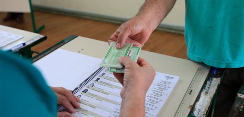TRE-PR esclarece casos de eleitor que votou em lugar de outro