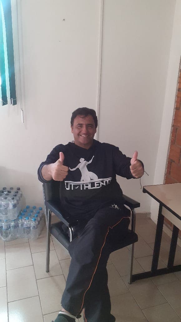 Ex craque da Seleção e do São Paulo é o novo treinador de base do Olinda de PG