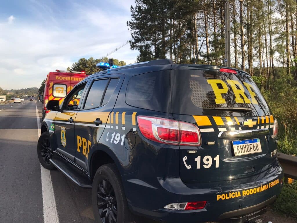 Família roda na pista após acidente com caminhão em PG