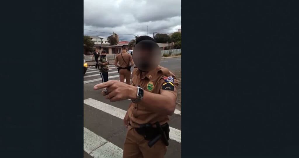 Repórter é agredido por policial militar em Ponta Grossa