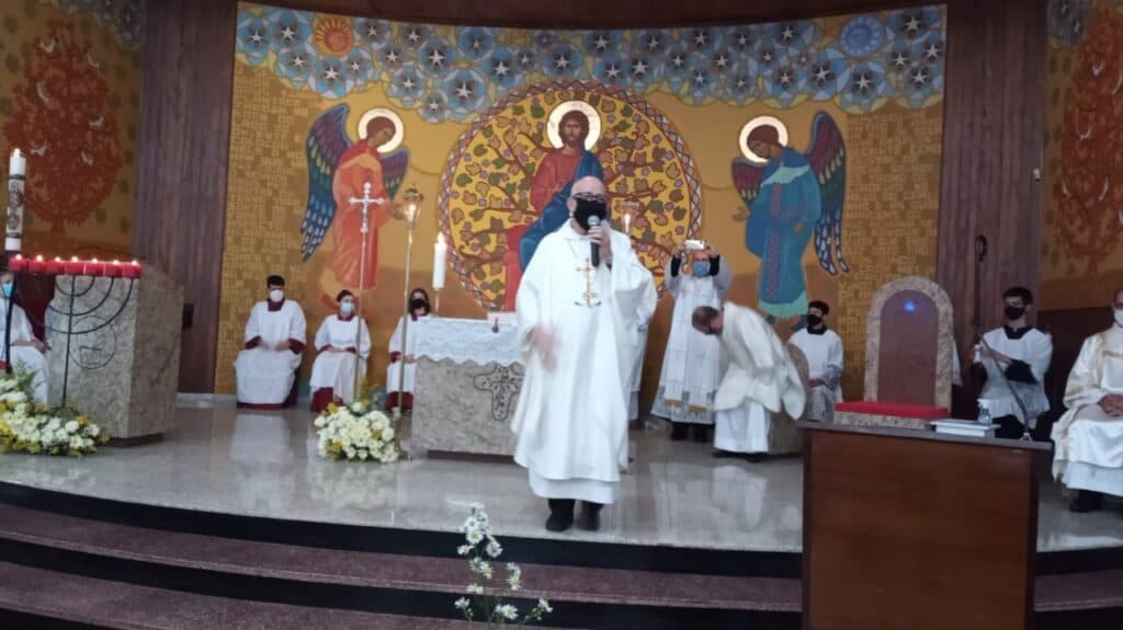 Bispo Dom Sérgio recebe alta e se recupera de tratamento em casa