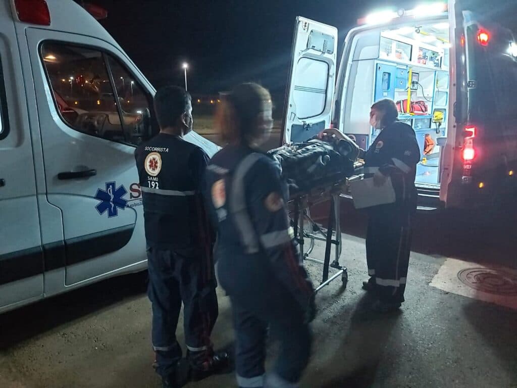 Mulher é esfaqueada pelo marido após briga em bairro de PG