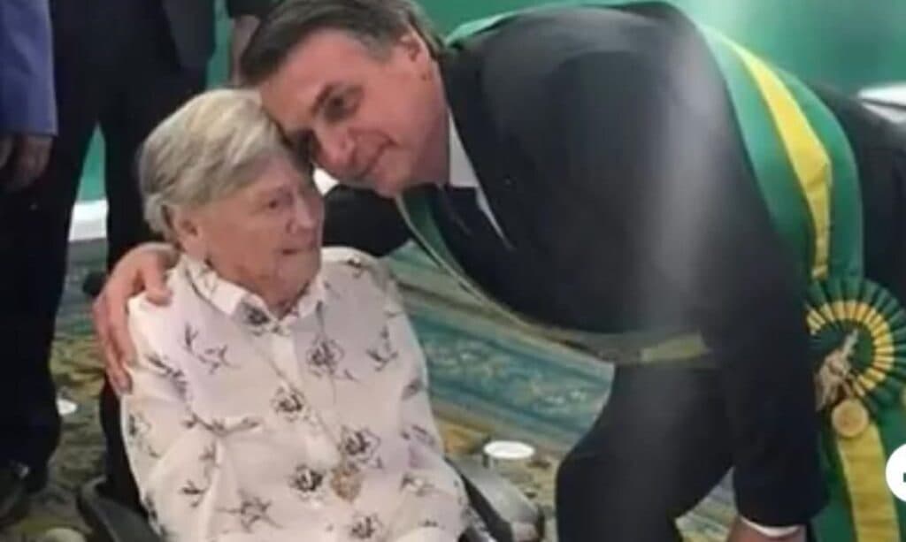 Mãe do presidente Jair Bolsonaro morre aos 94 anos