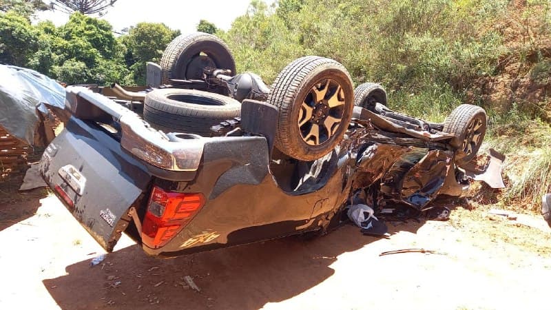 URGENTE: acidente grave com capotamento deixa duas vítimas em Ponta Grossa