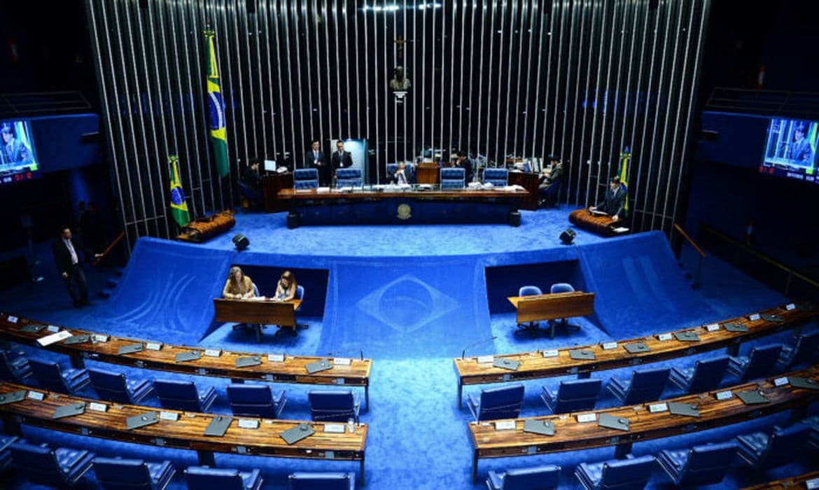 Pl pune empresas de pesquisa eleitoral com resultados fora da margem de erro
