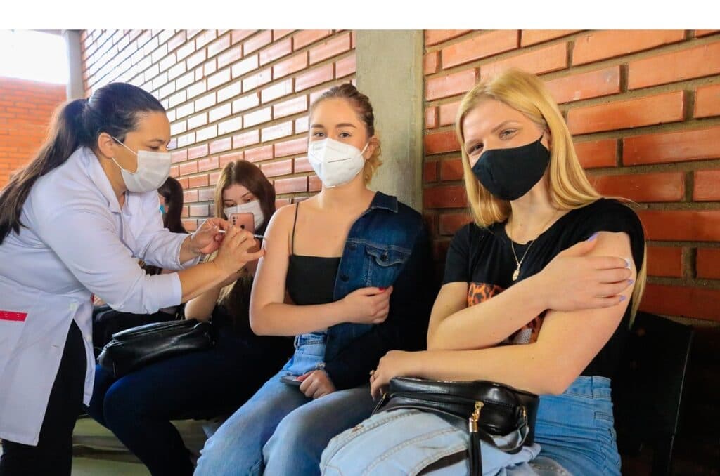 Aberta nova etapa de vacina para adolescentes com comorbidades em PG