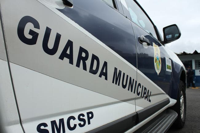 Mulher procurada por tráfico e furto é presa de madrugada em PG