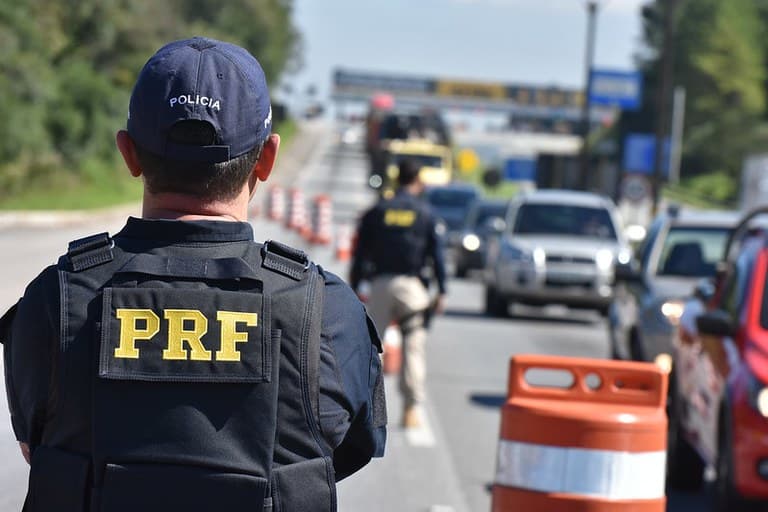 PRF ainda registra bloqueios de rodovias em ao menos sete estados