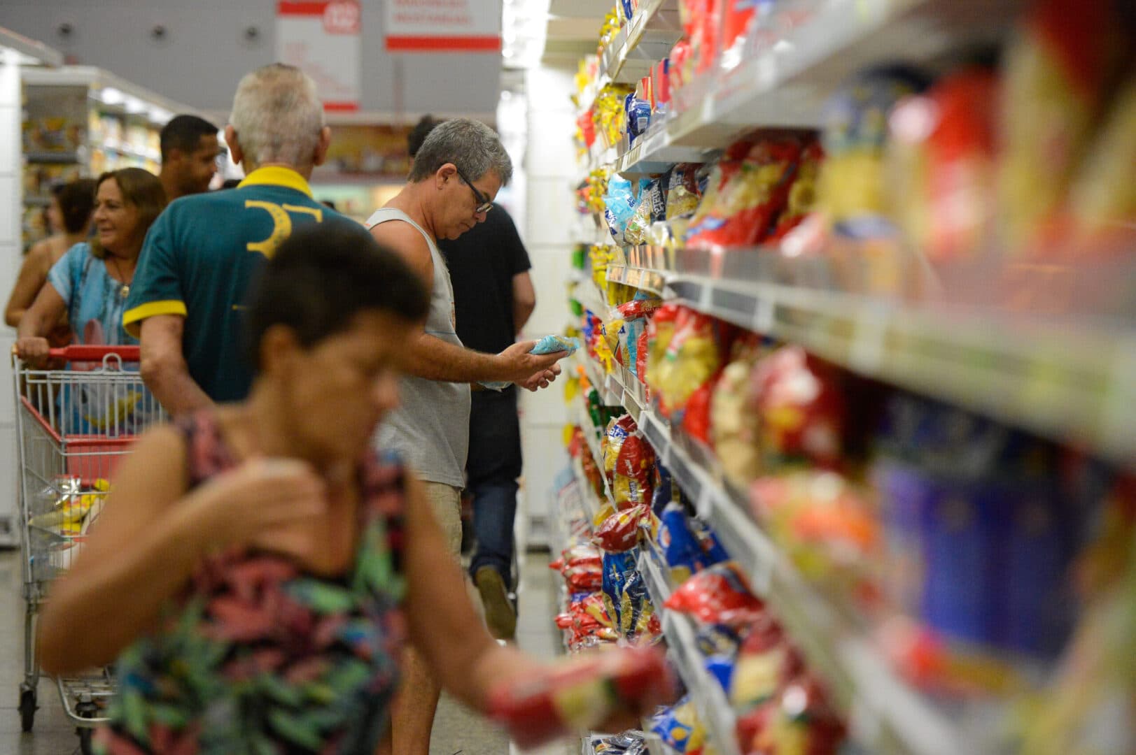 Valor da cesta básica sofre queda e custa R$ 823,53 em Ponta Grossa