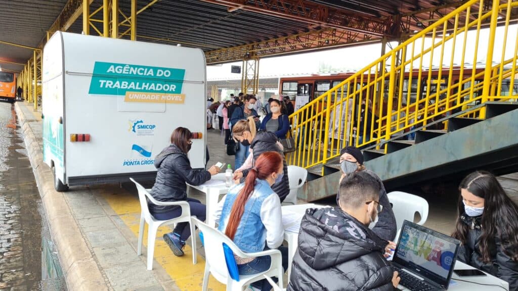 Mais de 400 vagas de emprego abertas em Ponta Grossa