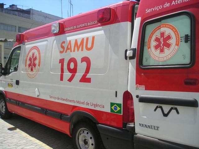Jovem fica em estado grave após ser atingido por dois tiros durante discussão