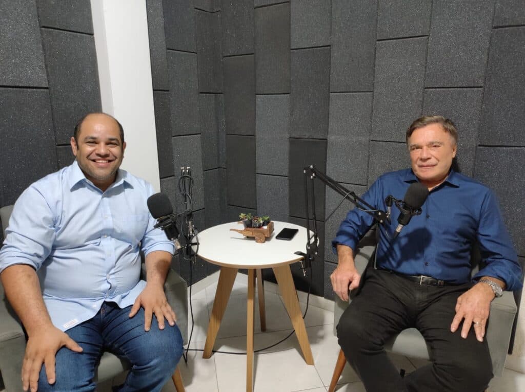 Álvaro Dias afirma que deixar a política seria ingratidão àqueles que sempre o apoiaram