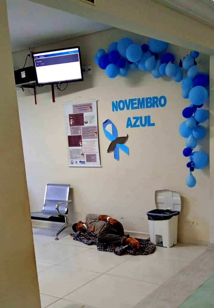Imagem marca descaso com a saúde do homem em Ponta Grossa