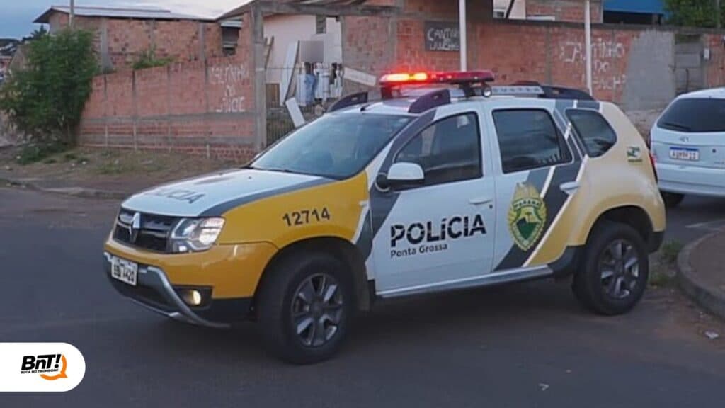 Morador escuta barulho e encontra homem furtando notebook em PG