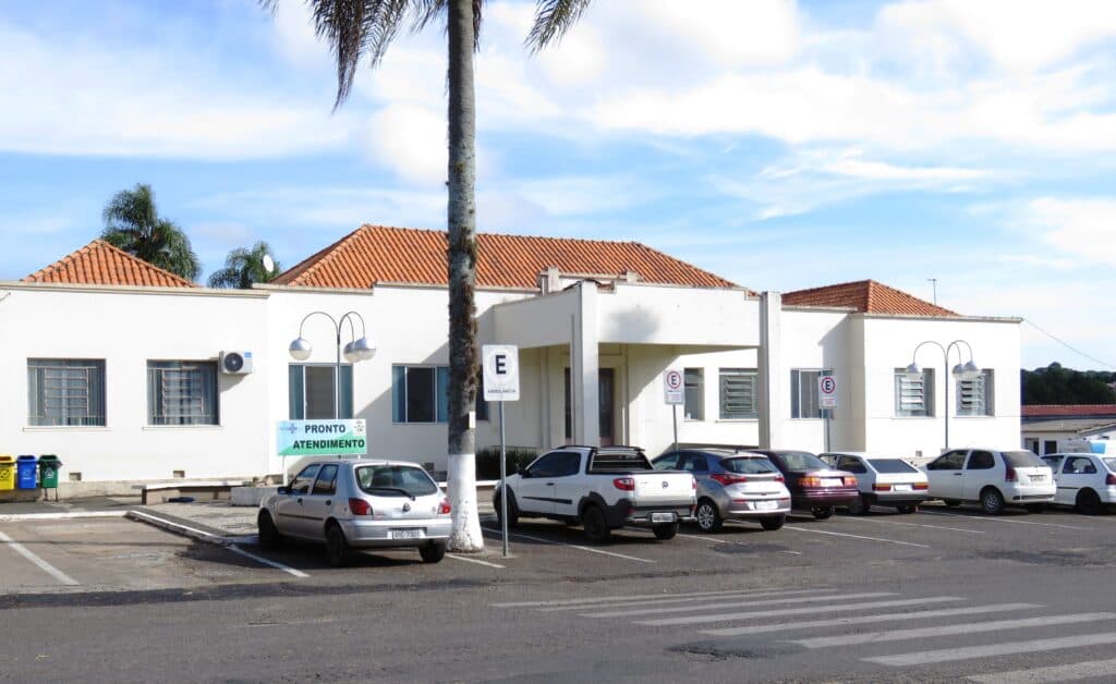 Enfermeiros e farmacêuticos podem fornecer termo de isolamento para quem testar positivo para Covid-19