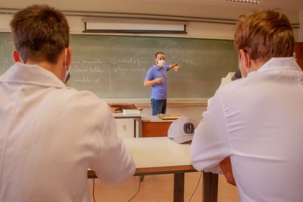 Inscrições para seleção de 30 professores na UEPG encerram nesta quarta-feira