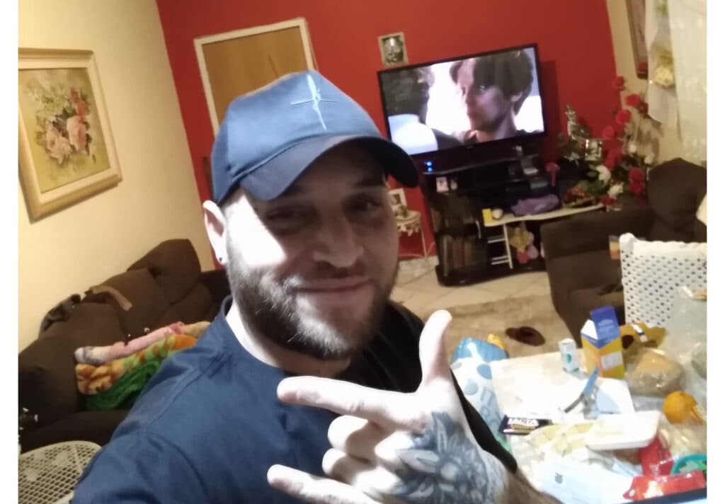 Identificado homem assassinado a facadas no “Ponto Azul”