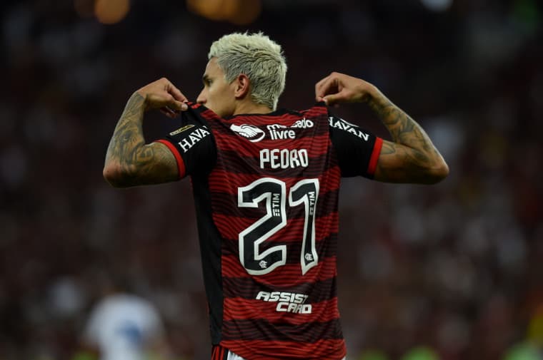 Flamengo derrota Vélez para alcançar final da Libertadores