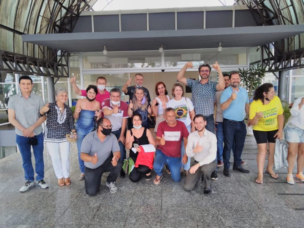 População protesta e vereadores rejeitam aumento de 50% no IPTU