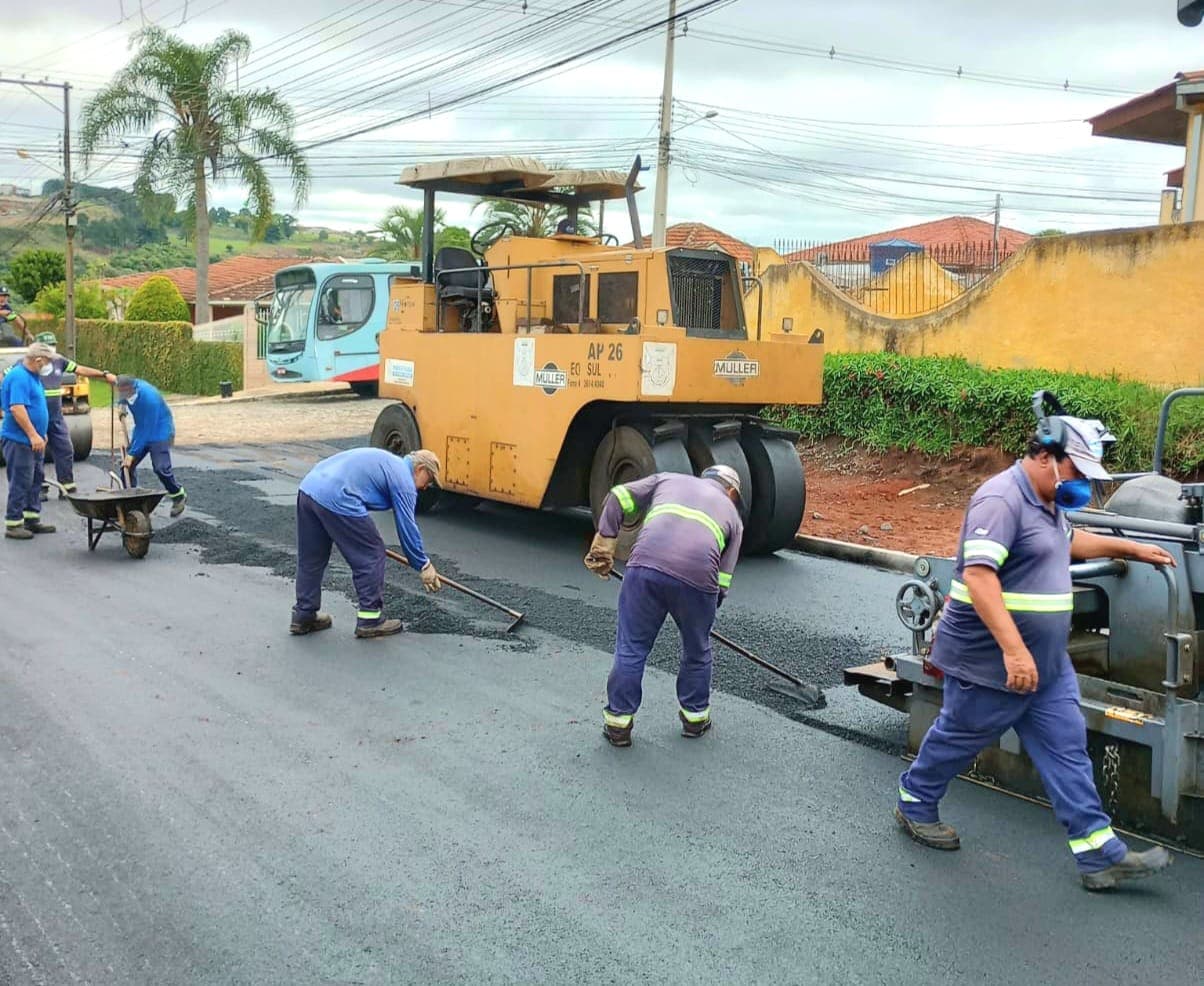 Prefeitura de PG entrega pavimentação de mais três ruas pela antiga CPS