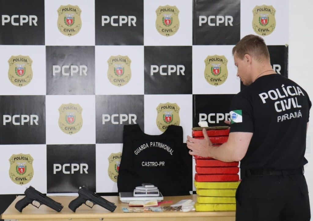 Em combate ao tráfico, polícia apreende grande quantidade de drogas em Castro