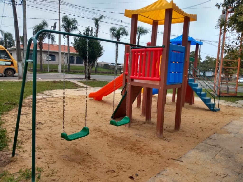 Prefeitura de Reserva entrega novos playgrounds à população e revitaliza outras praças públicas