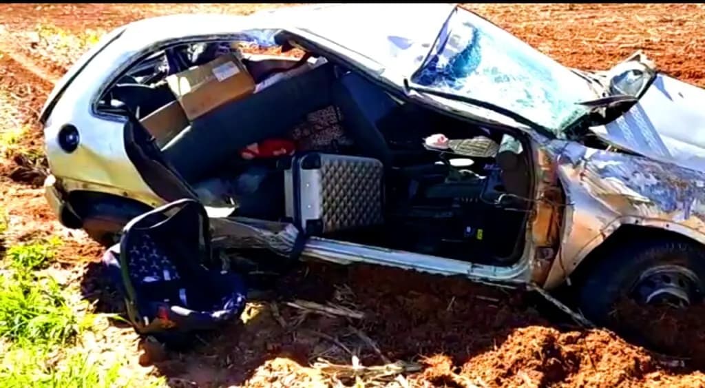 Bebê de um ano escapa da morte após grave acidente