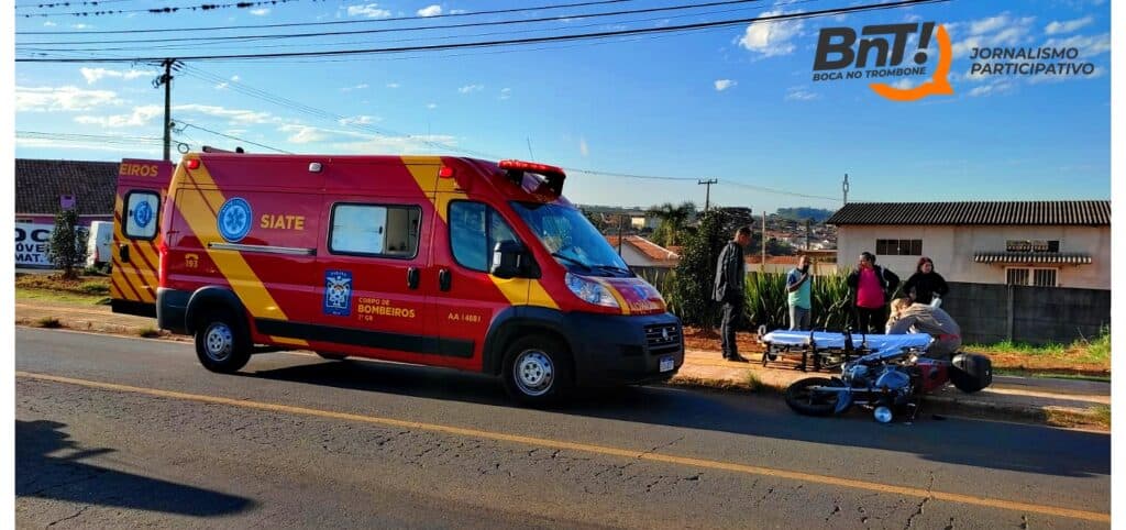 Mulher fica ferida após colidir moto contra carro em bairro de PG