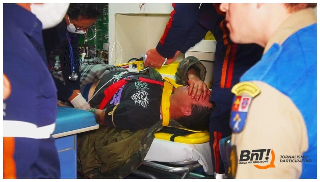 Homem é baleado na perna enquanto manuseava arma de fogo