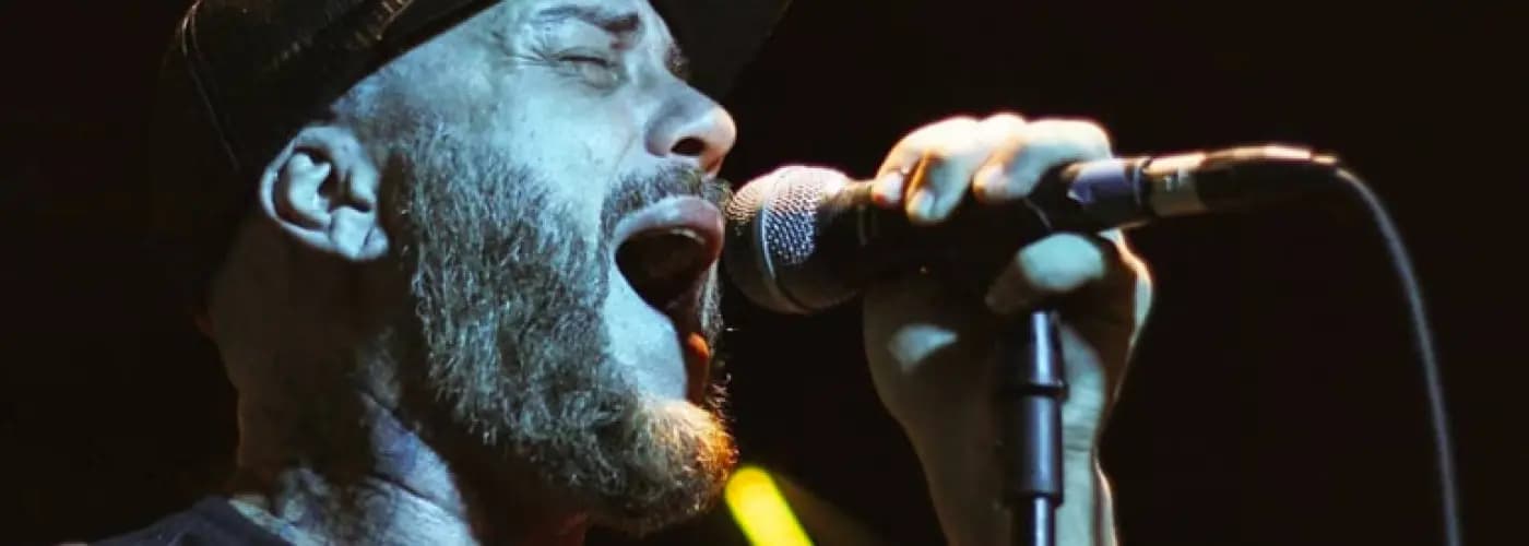 Ex-vocalista do Tihuana se apresenta em Ponta Grossa