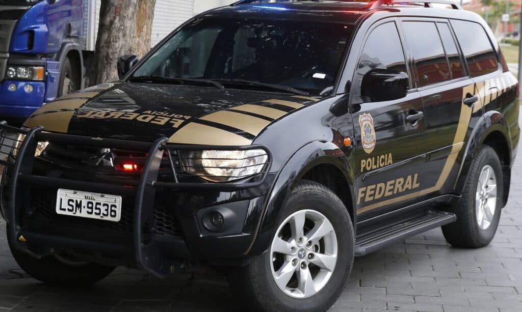 PF faz ação contra lavagem de dinheiro em empresas de medicamentos