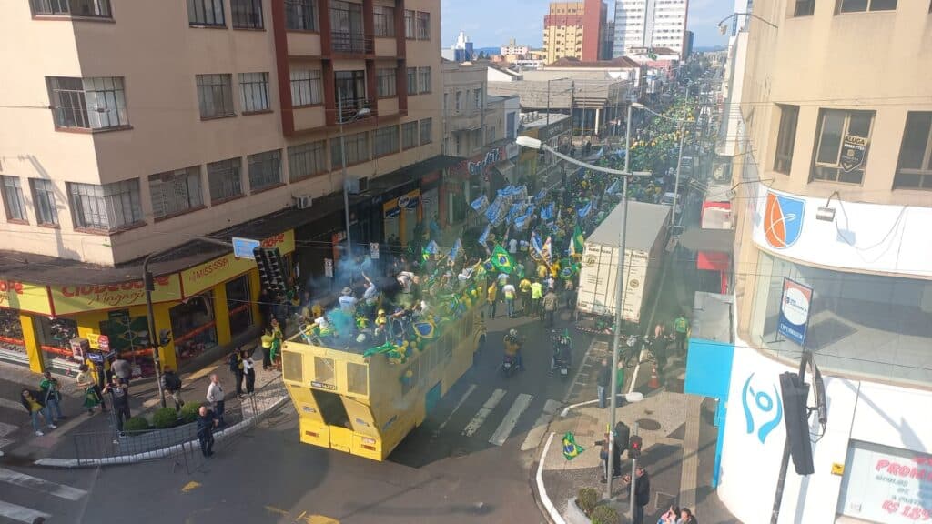 Grupo realiza mobilização suprapartidária em ato pró-Bolsonaro em PG