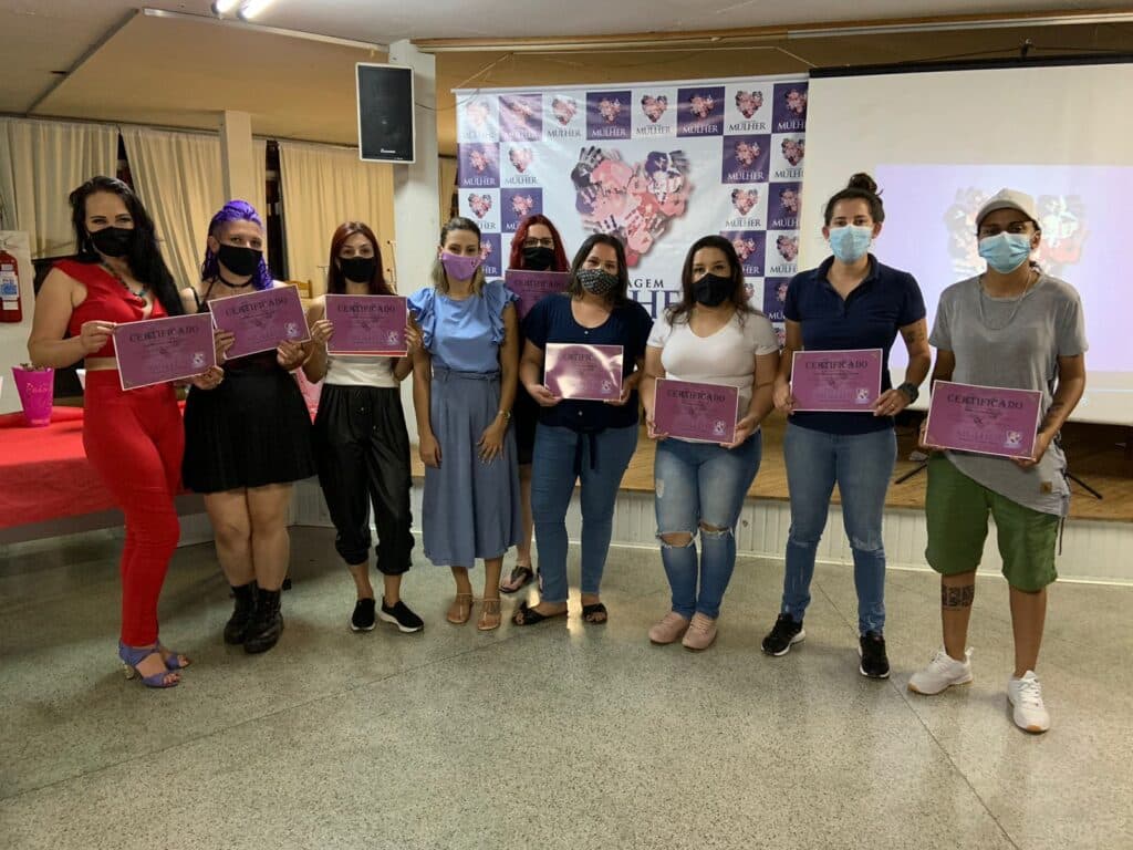 Curso de Solda forma oito mulheres ponta-grossenses