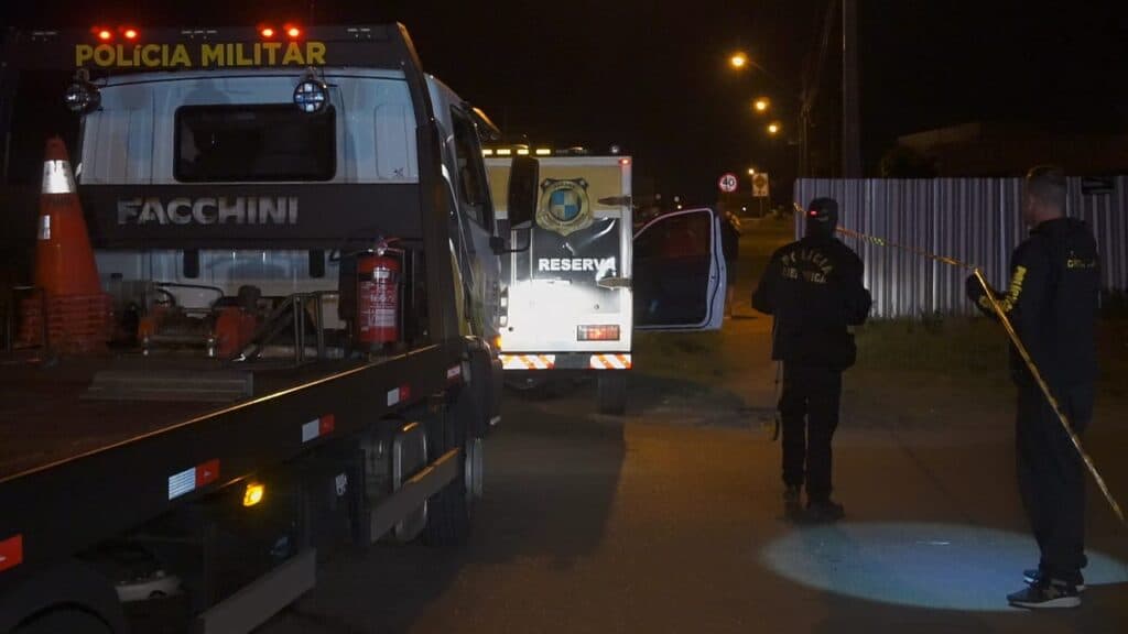 Motociclista morre atropelado por caminhão em acidente de trânsito