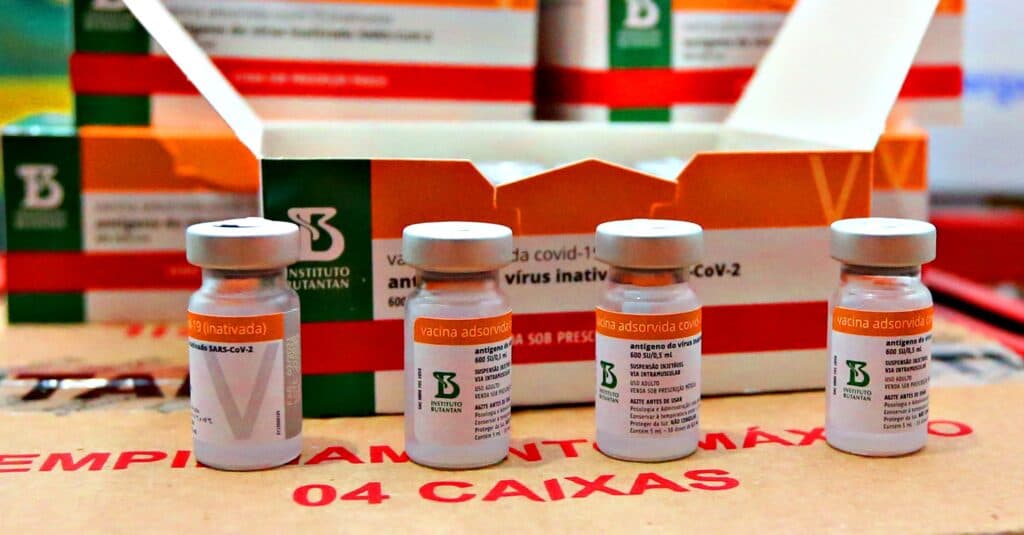 Anvisa determina recolhimento imediato de lotes da vacina Coronavac