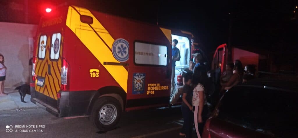 Explosão em residência deixa duas crianças e três adultos feridos em Ponta Grossa