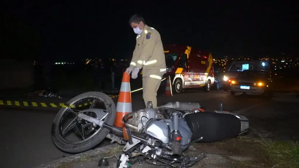 Morre motociclista em grave acidente envolvendo quatro veículos em PG