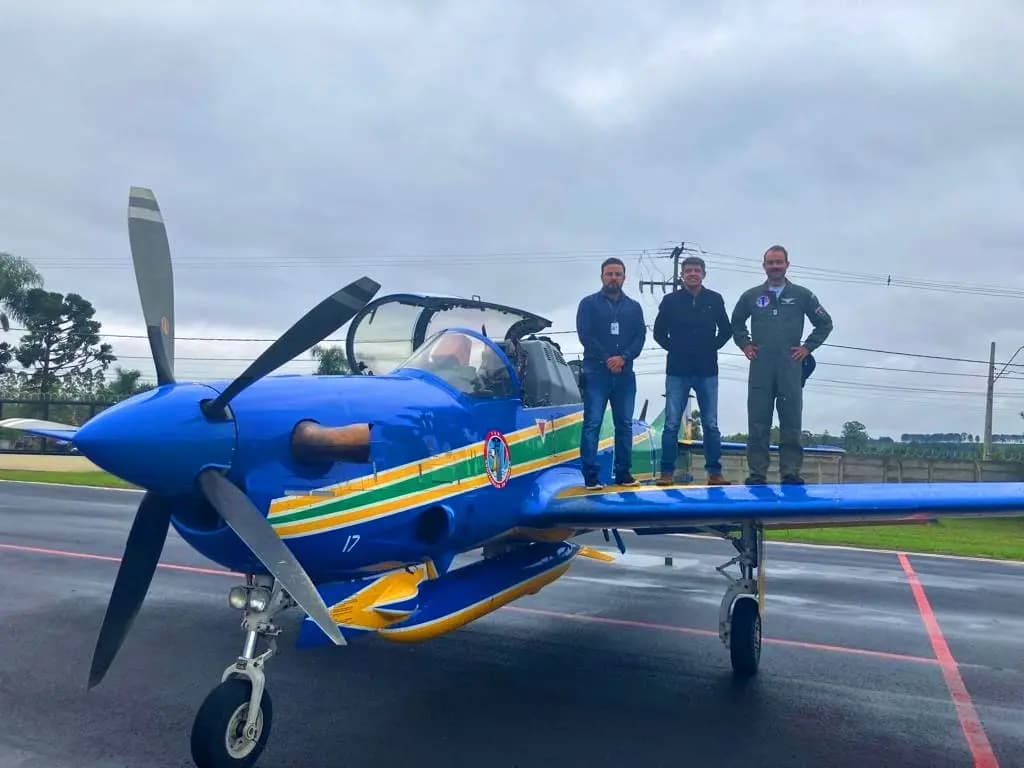 Após 10 anos, Esquadrilha da Fumaça realiza nova apresentação em Ponta Grossa