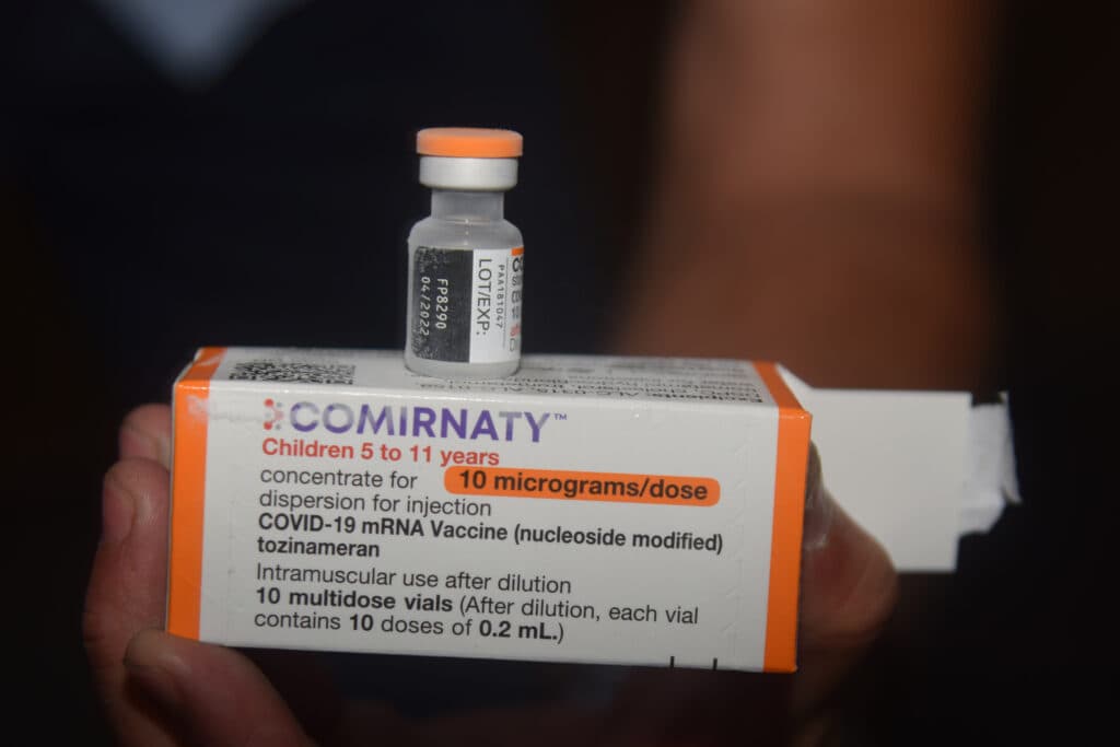 Covid-19: Nova remessa com 65,5 mil vacinas para crianças chega ao Paraná